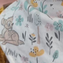 Bambi hojas
