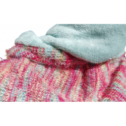 Bufanda triangular con brilli-brilli y coralina